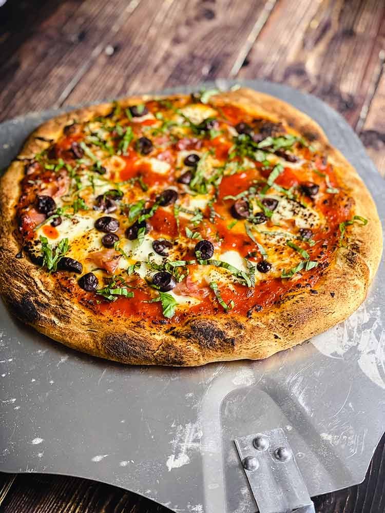 Cooking Pizza on a Kamado Grill