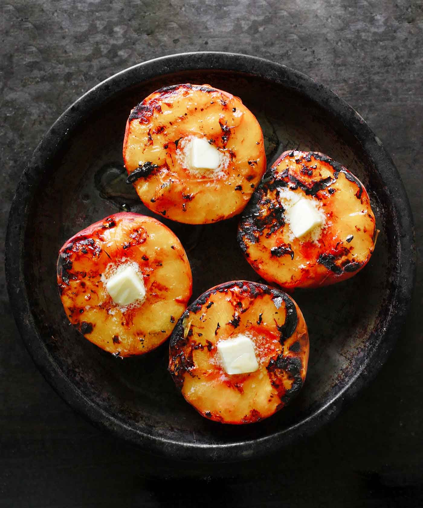 Delicious Grilled Peaches with Oat Streusel
