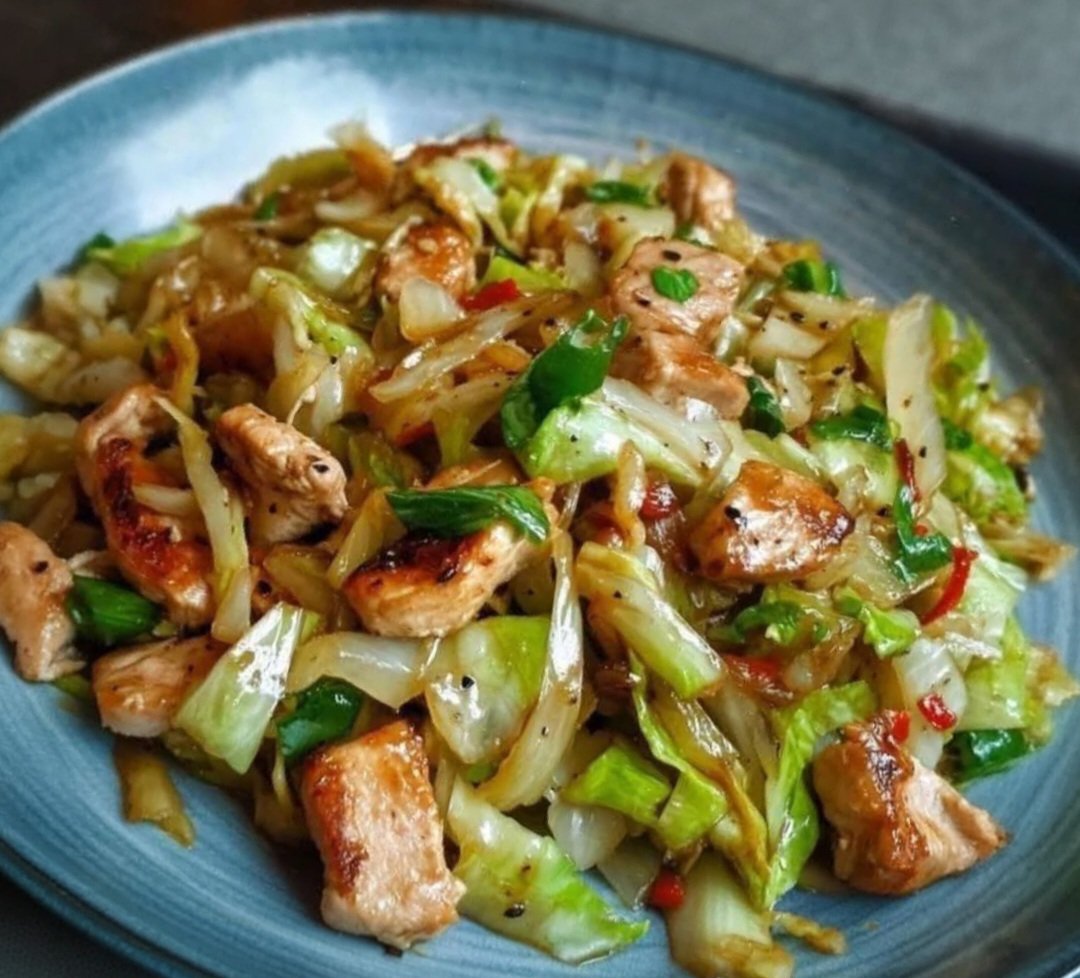 🥢 Chinese Chicken Cabbage Stir-Fry