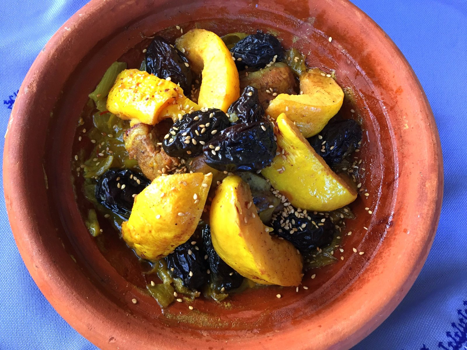 Moroccan M’qualli Recipe with Fruit and Sweet Toppings