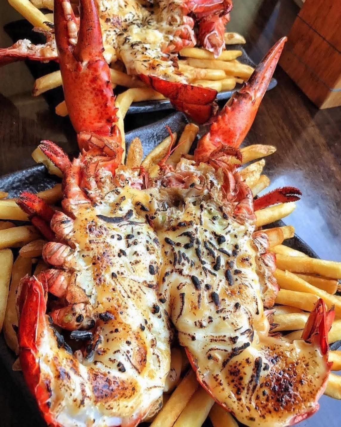 🦞 Lobster with Cheese and Fries Recipe – The Perfect Gourmet Seafood Dish